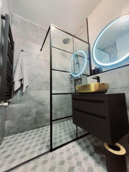 Urban Oasis: Stylish Retreat Apartment Zagreb Luaran gambar